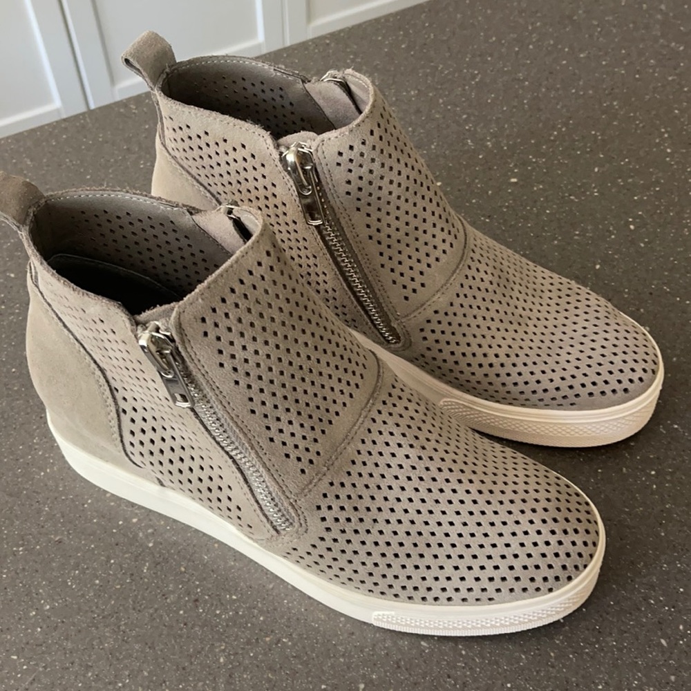 Steve Madden gray wedgie-perforated sneaker